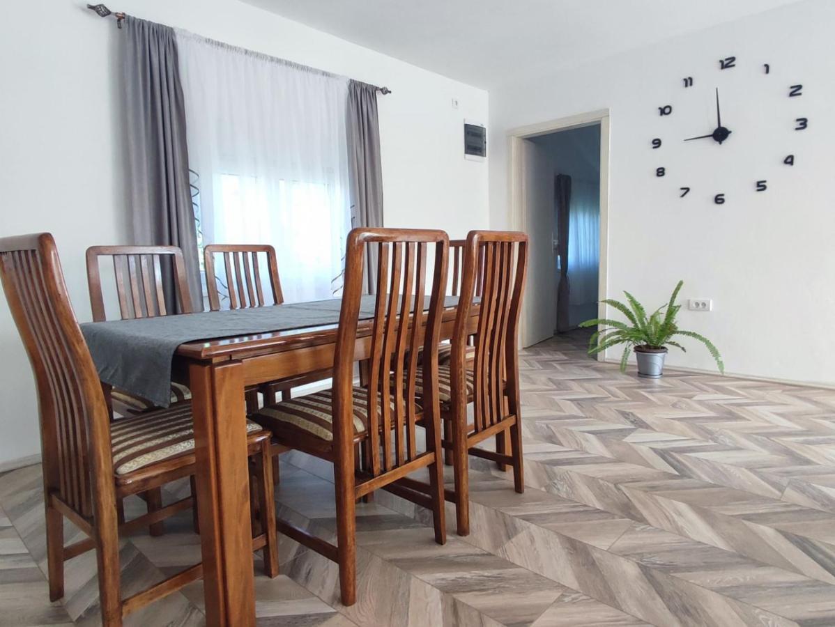 Apartman Flora Vrdnik Exterior foto